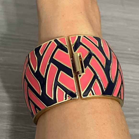 NTW Banana Republic Gold Hinged Bangle Bracelet with Pink and Navy Blue Exterior - Picture 4 of 8
